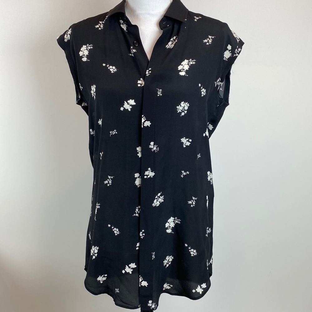 Golden Goose 100%silk sleeveless blouse in size S